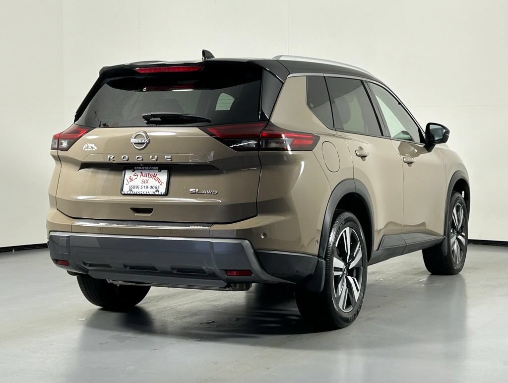 Used 2024 Nissan Rogue SL w/ SL Premium Package AWD/4WD image 7