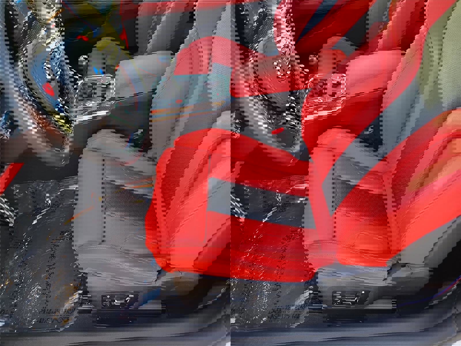 Used 2025 BMW M4 Coupe w/ Executive Package image 15