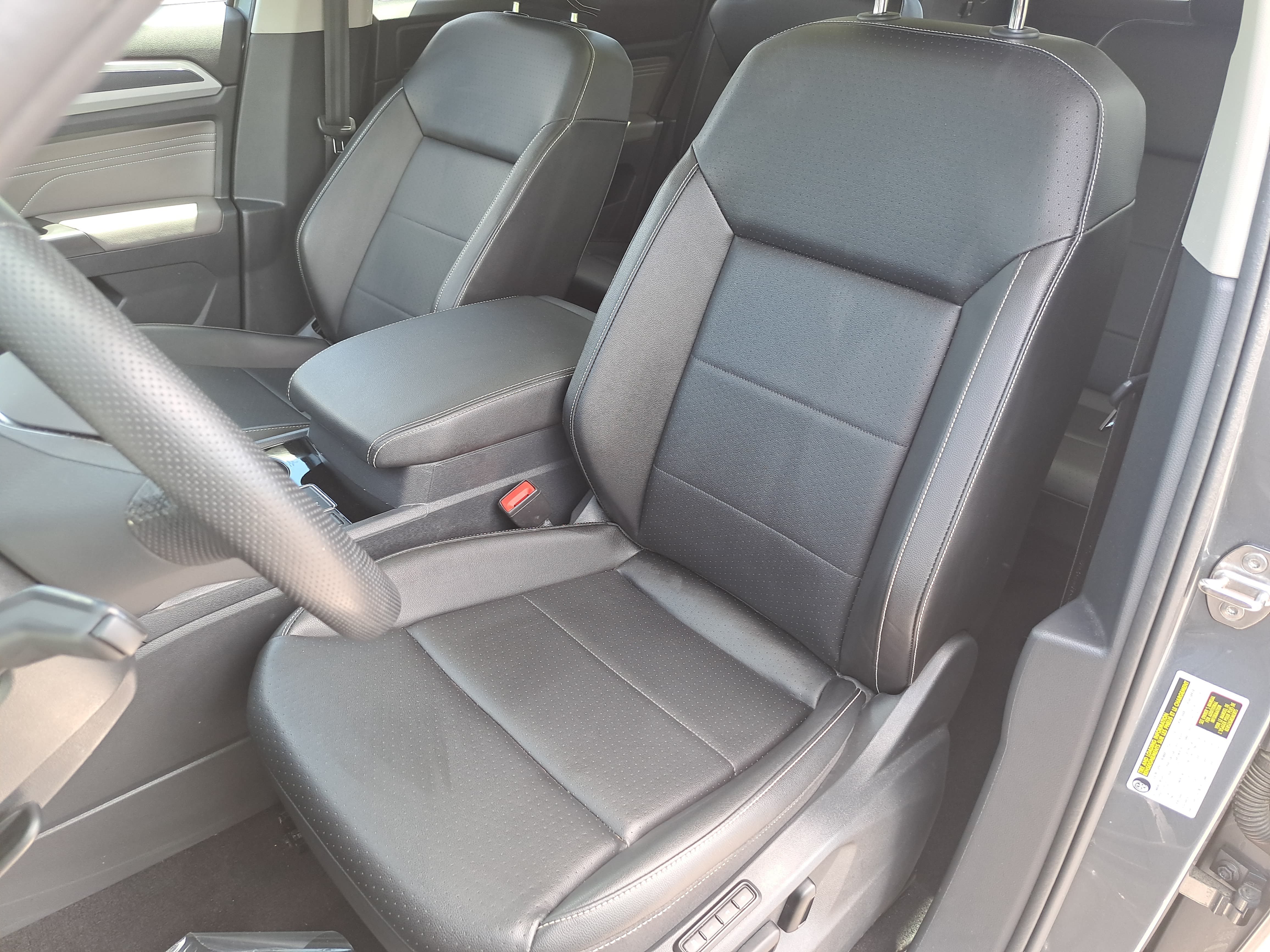 Certified 2022 Volkswagen Atlas SEL R-Line AWD/4WD image 16