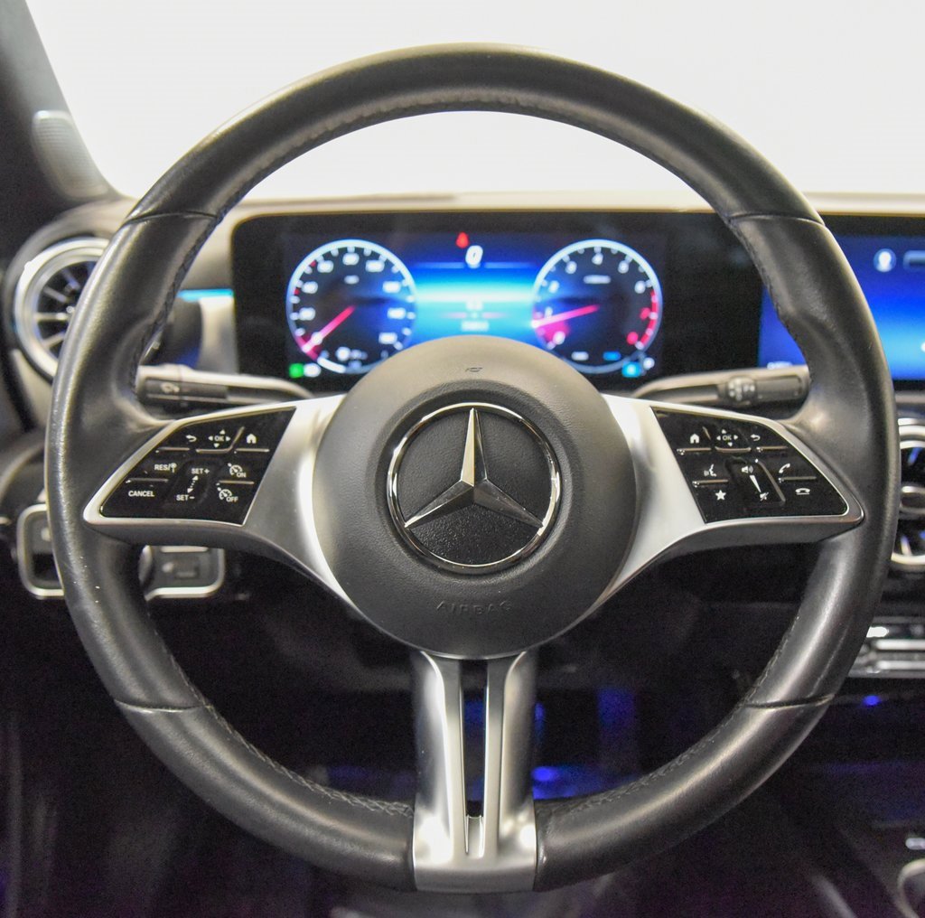 Used 2025 Mercedes-Benz CLA 250 4MATIC image 27