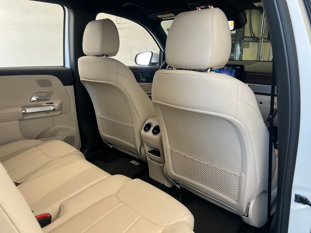 Used 2025 Mercedes-Benz EQB 300 4MATIC image 52
