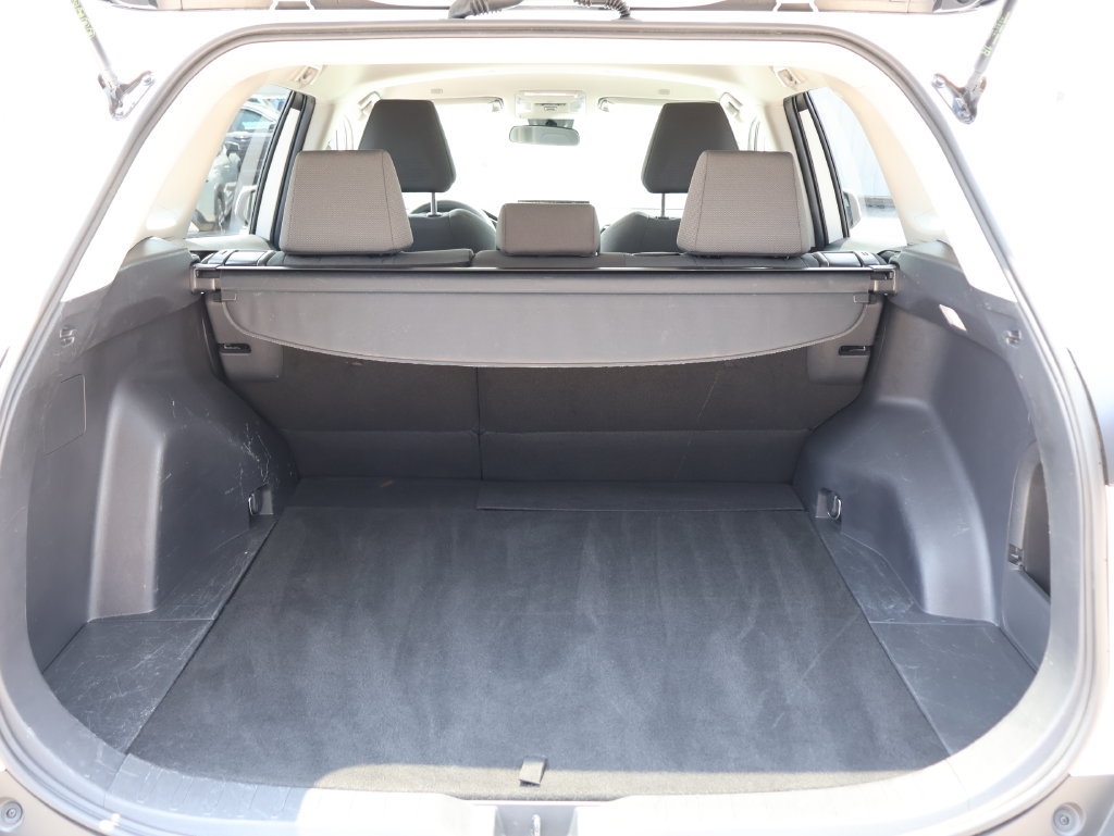 Used 2025 Toyota RAV4 XLE AWD/4WD image 13