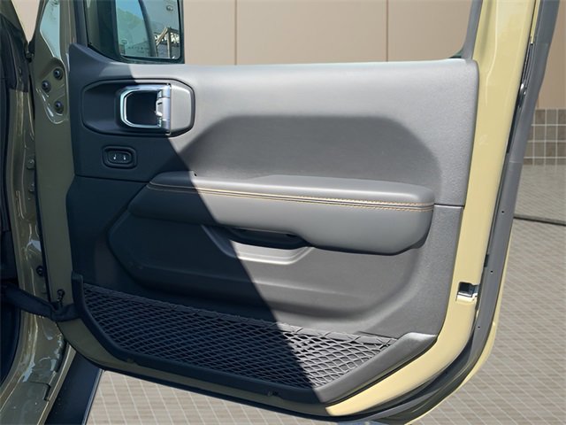 New 2025 Jeep Wrangler Unlimited Rubicon 392 image 33