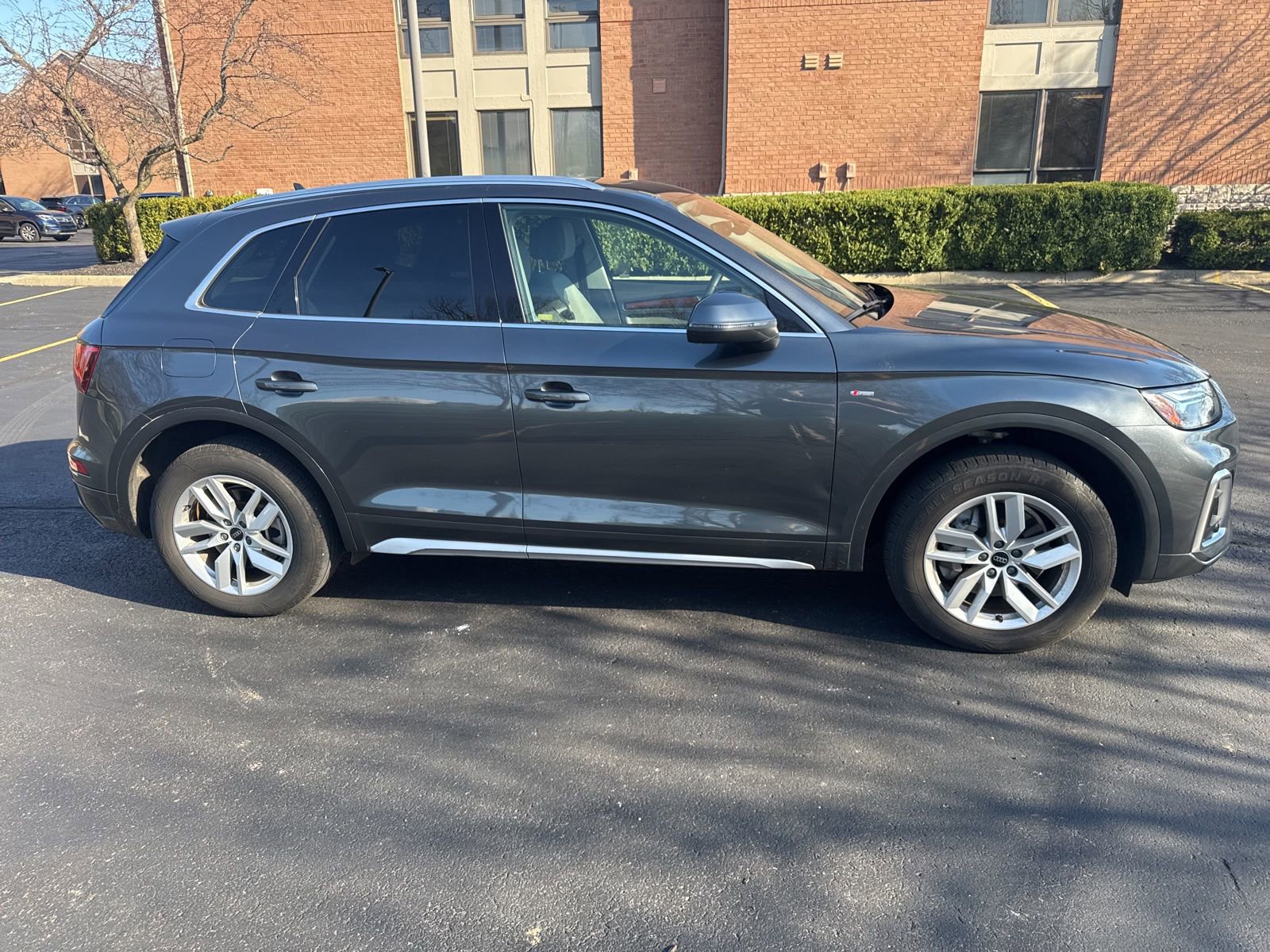 Used 2023 Audi Q5 2.0T Premium w/ Convenience Package image 4