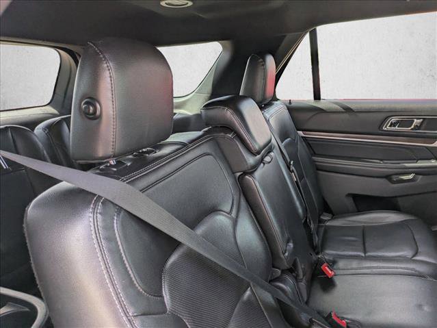 Used 2019 Ford Explorer Limited w/ Class III Trailer Tow Package FWD image 19