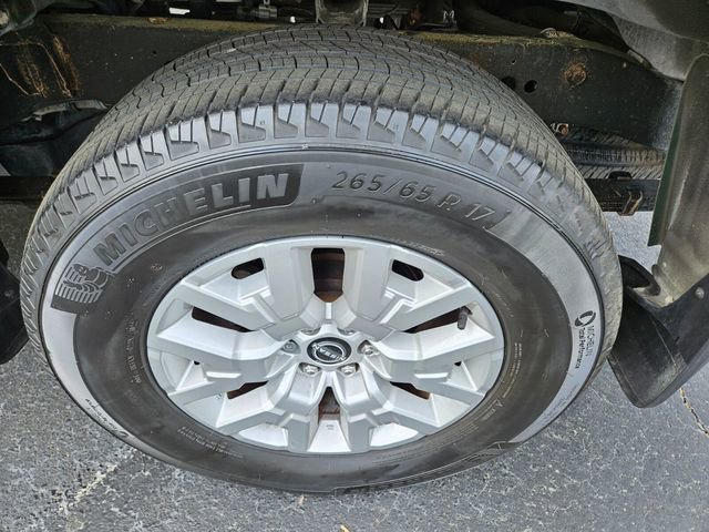 Used 2022 Nissan Frontier SV image 14