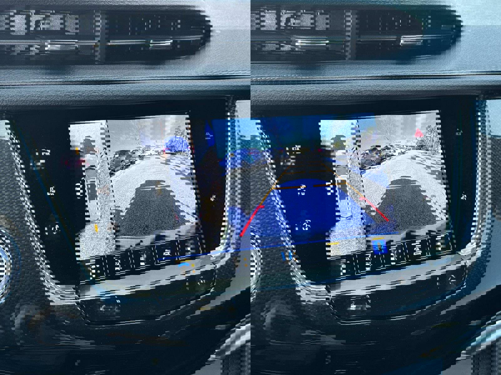 Certified 2024 Cadillac XT6 Sport w/ Technology Package image 29