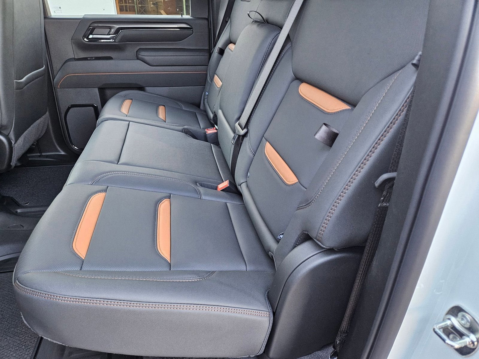 New 2026 GMC Sierra 2500 AT4 w/ AT4 Premium Plus Package AWD/4WD image 29