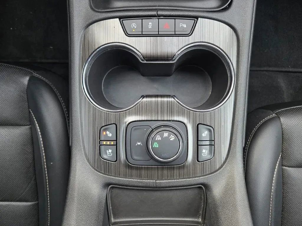 Used 2022 GMC Acadia SLT w/ Preferred Package image 23