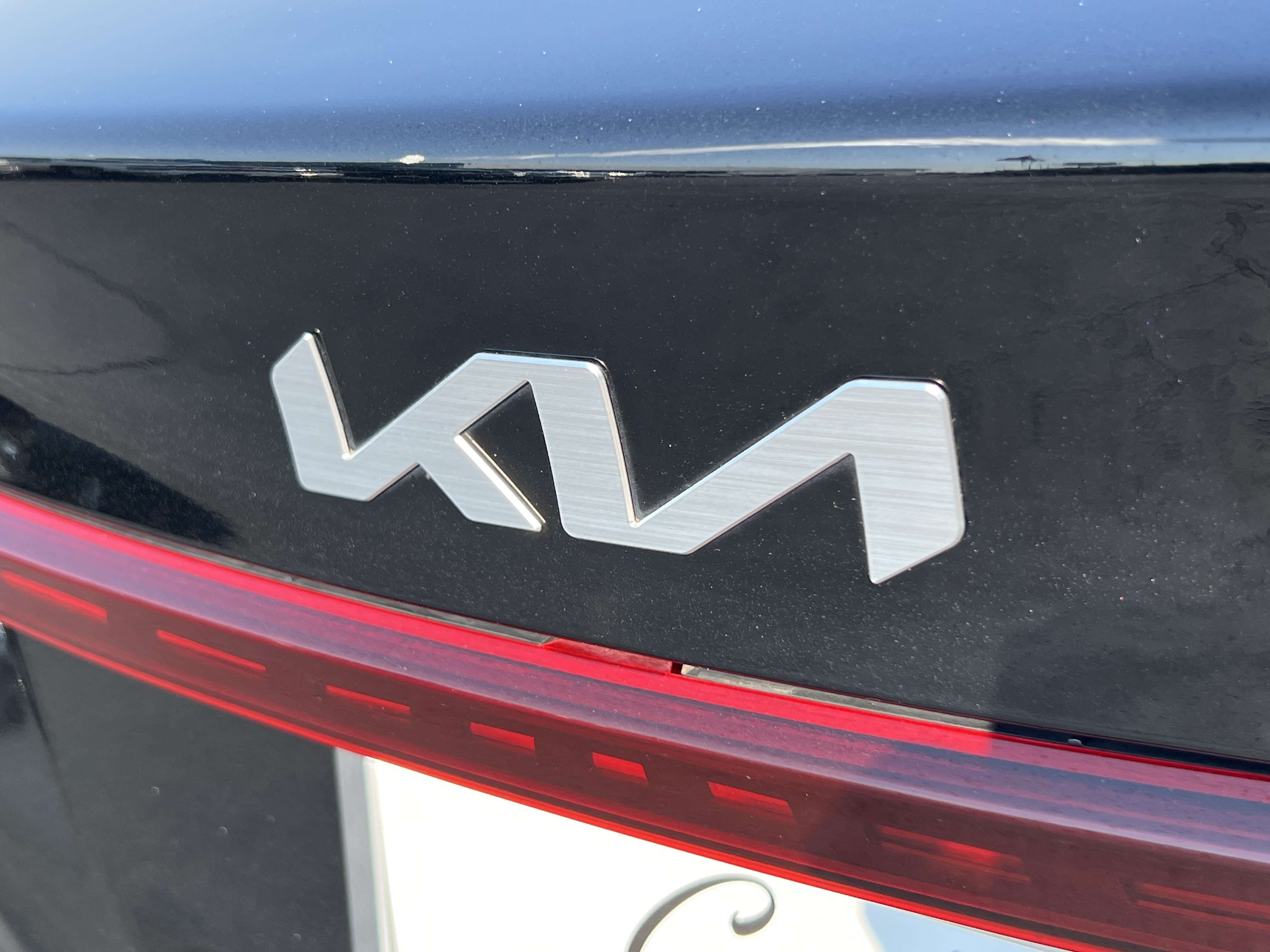 Used 2023 Kia Forte LXS w/ LXS Technology Package FWD image 8