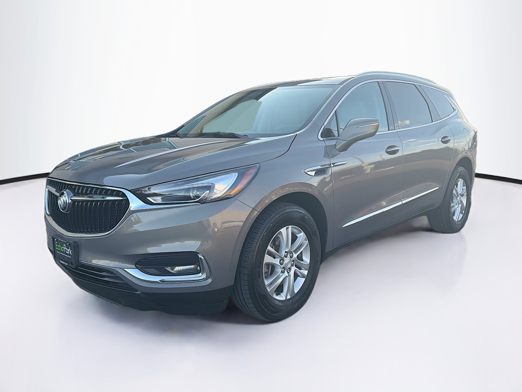 Used 2018 Buick Enclave Essence w/ Trailering Package AWD/4WD image 3