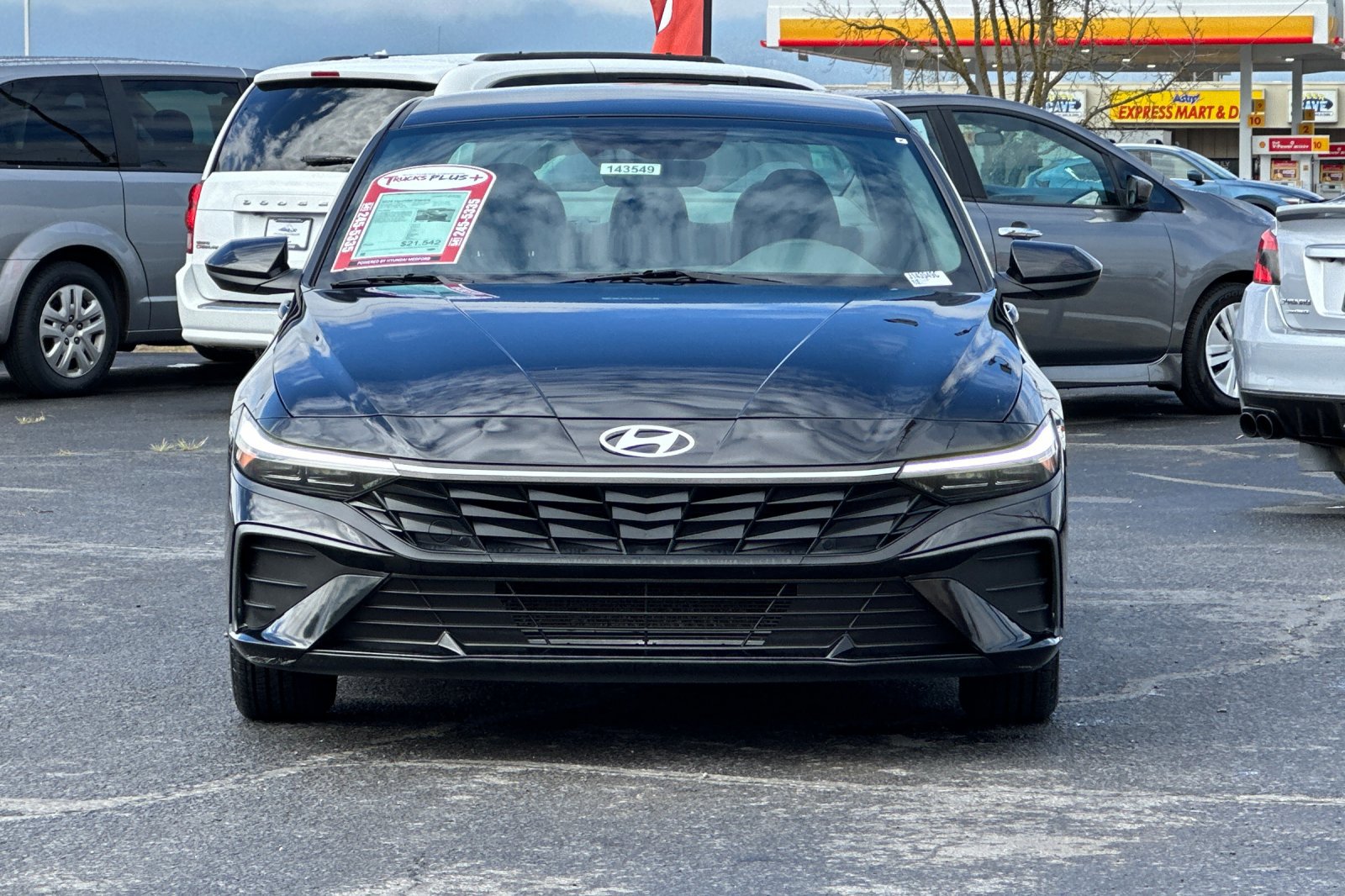 Certified 2024 Hyundai Elantra SE FWD image 9
