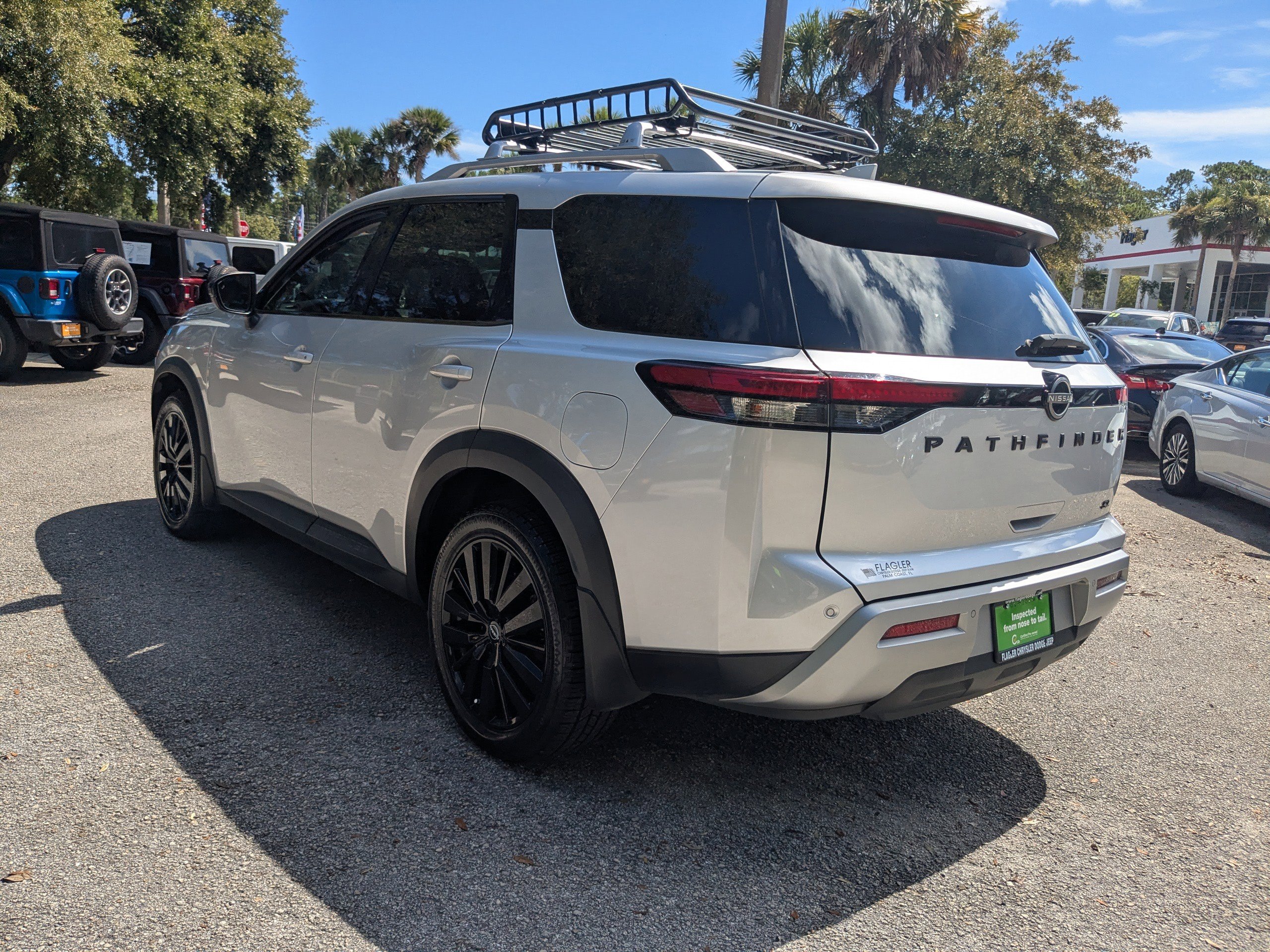 Used 2022 Nissan Pathfinder SL w/ SL Premium Package image 5