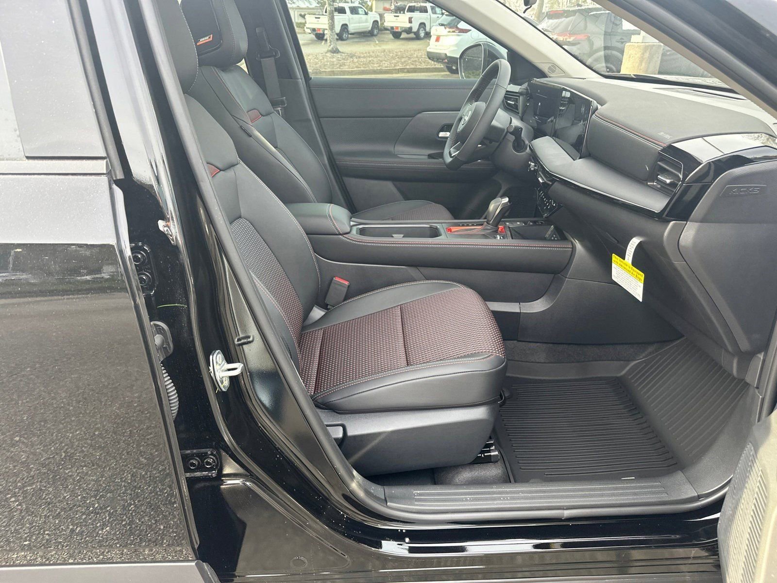 New 2026 Nissan Kicks SR image 13