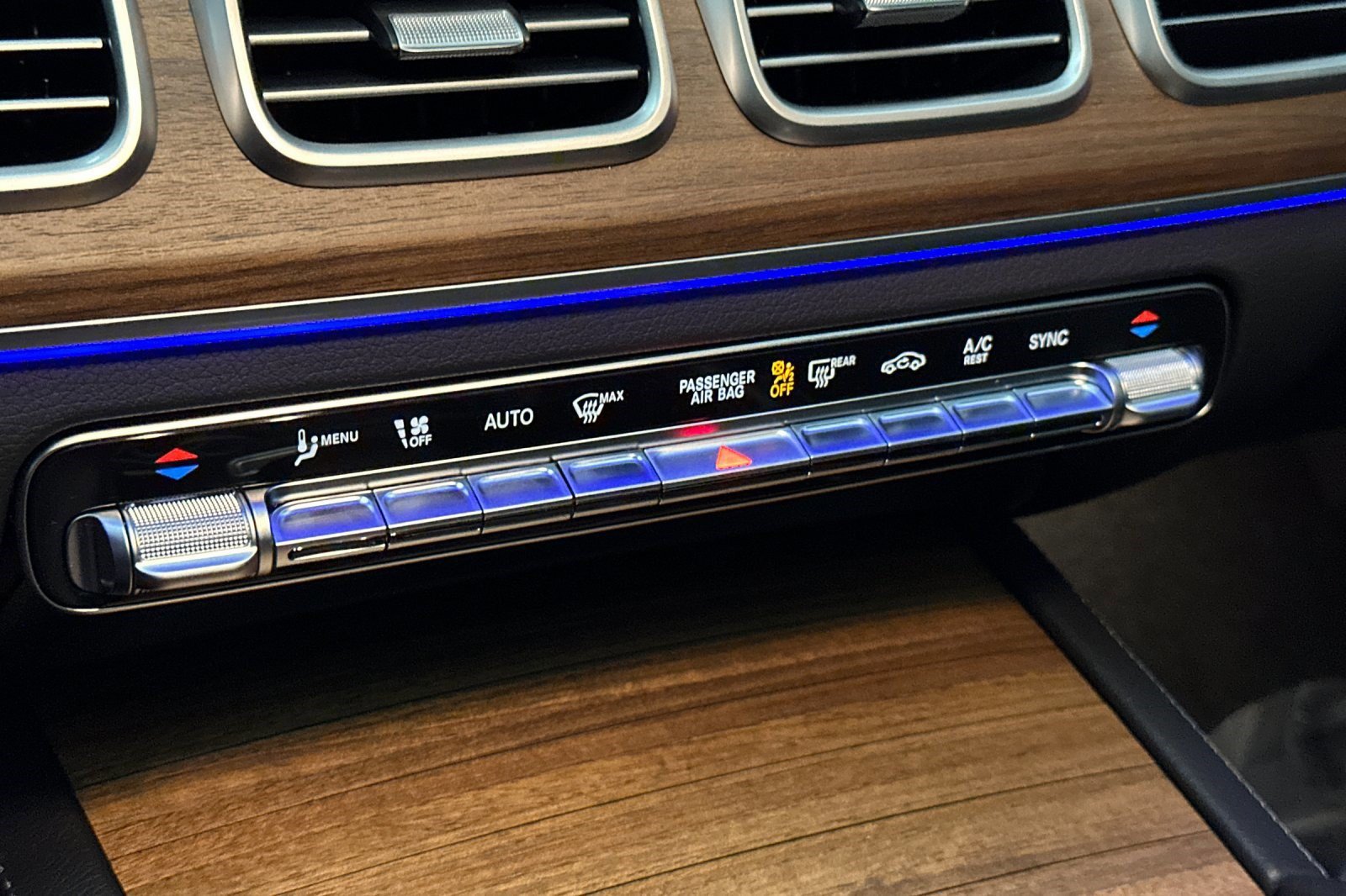 New 2025 Mercedes-Benz GLS 450 4MATIC image 18
