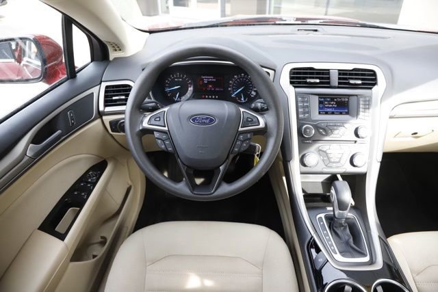 Used 2013 Ford Fusion SE image 17