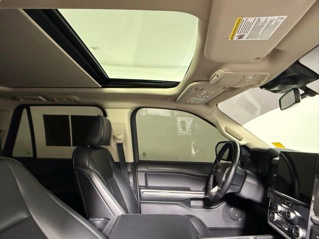 Used 2022 Ford Expedition XLT image 60