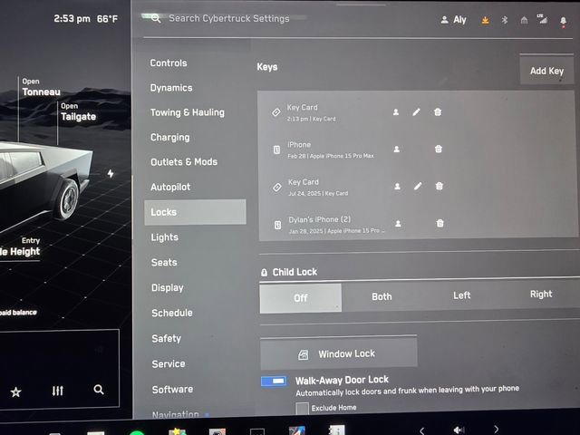Used 2024 Tesla Cybertruck AWD Crew Cab image 42