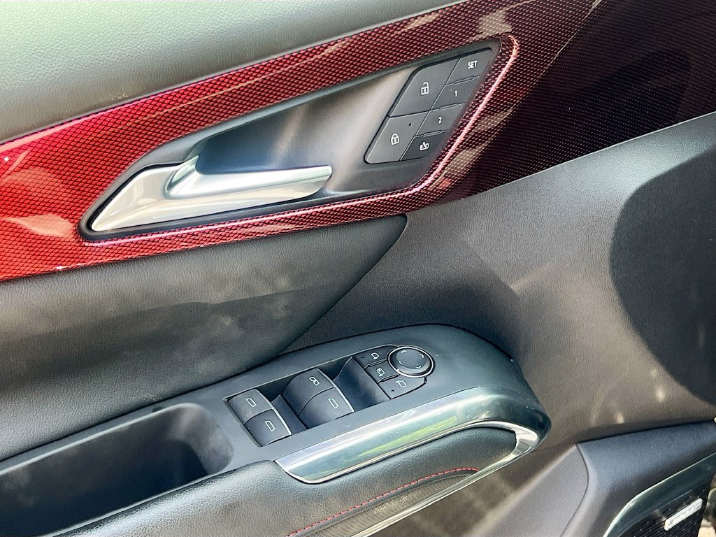 Used 2024 Chevrolet Traverse RS w/ LPO, Floor Liner Package FWD image 18