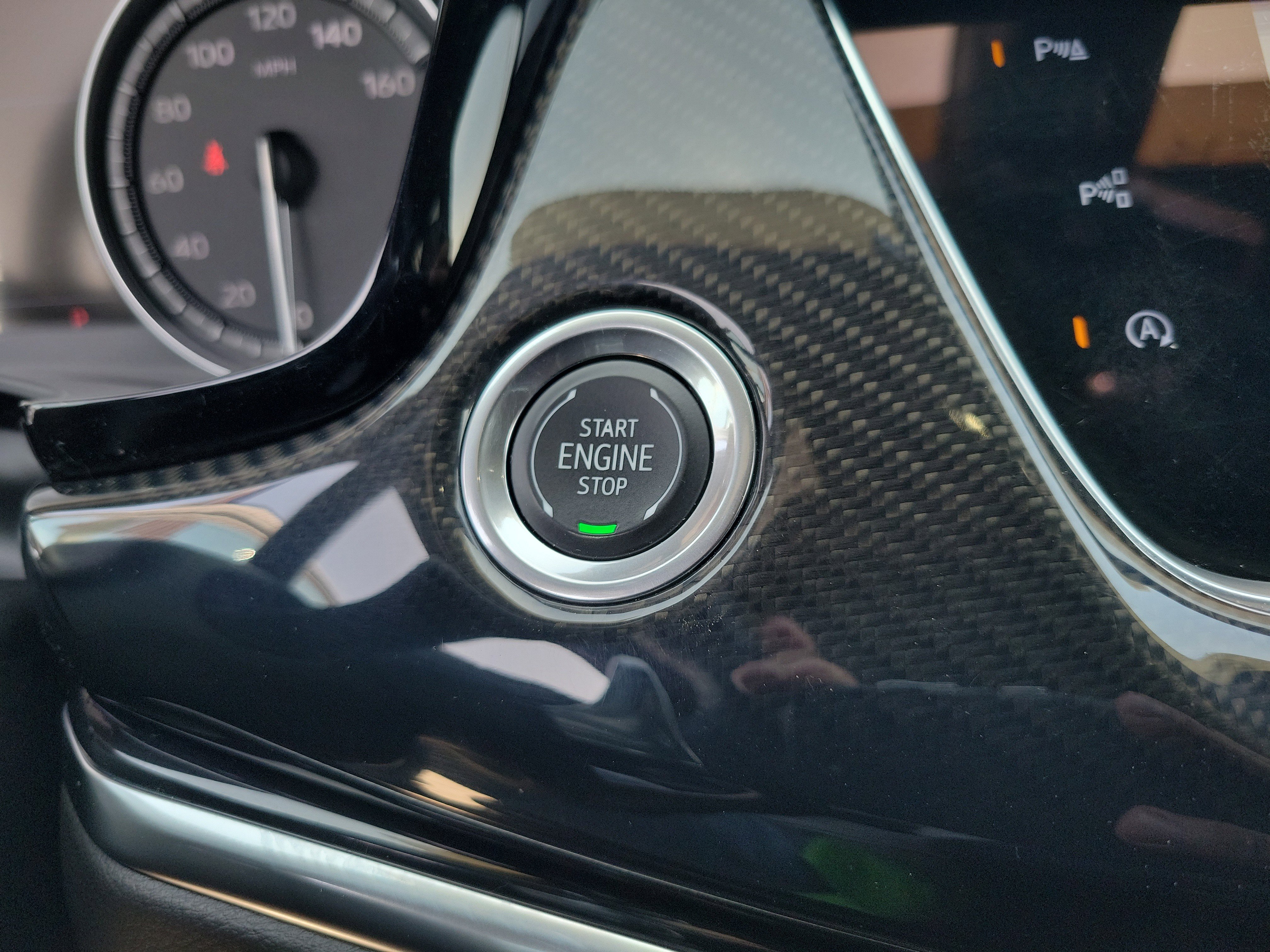 Certified 2024 Cadillac XT6 Sport w/ LPO, Onyx Lite Package image 35