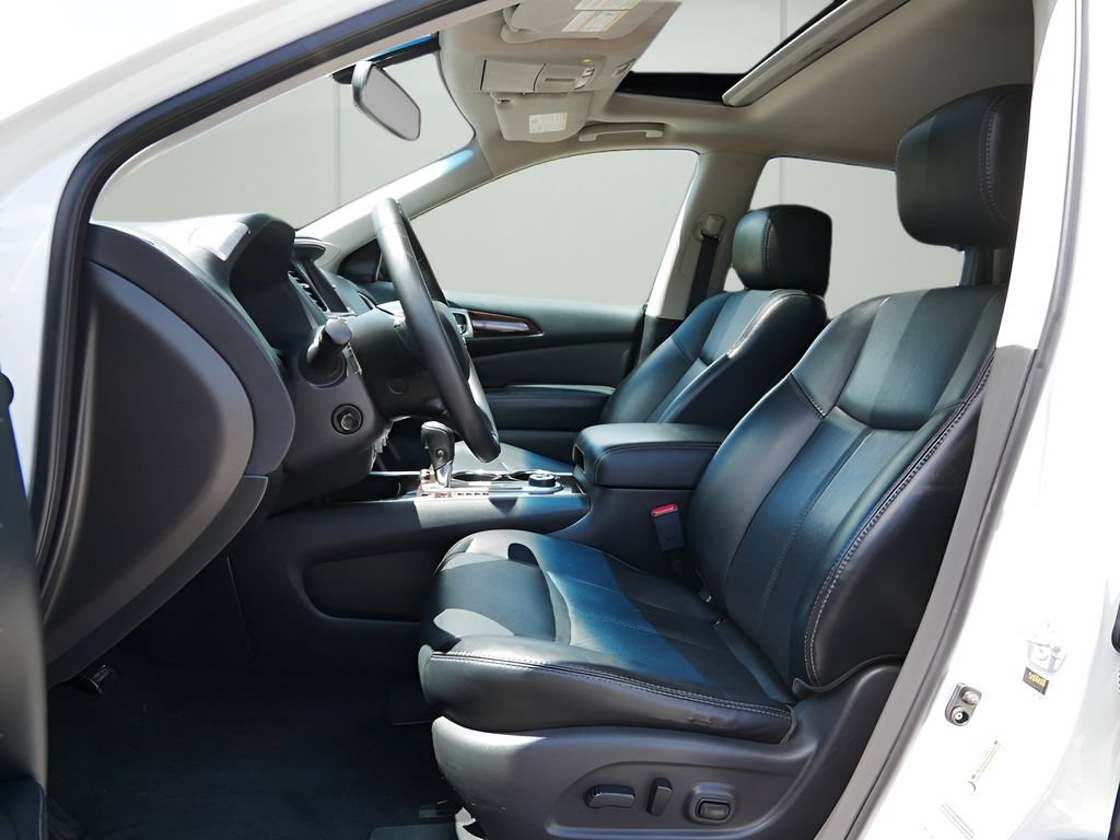 Used 2015 Nissan Pathfinder Platinum w/ Family Entertainment Package AWD/4WD image 10