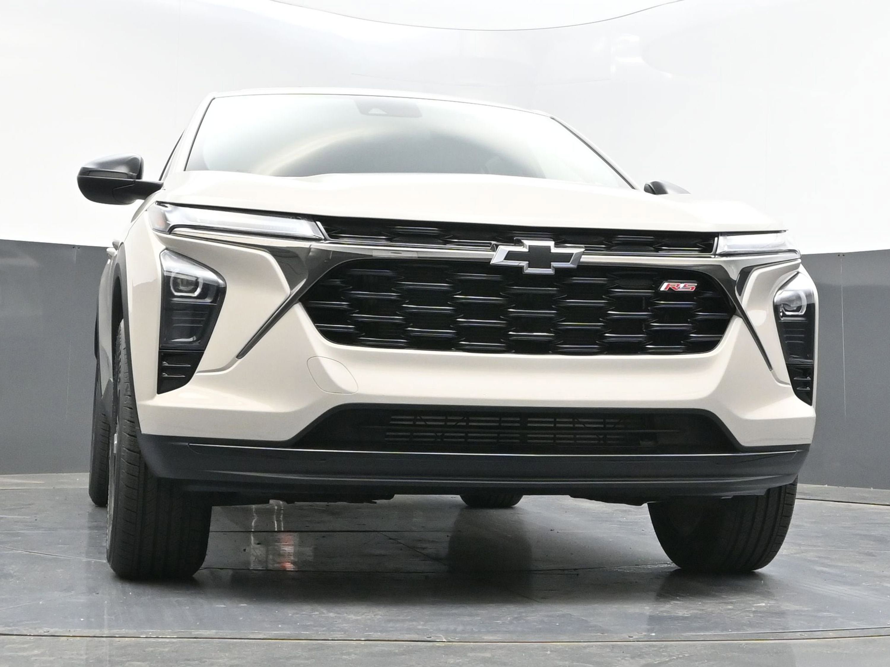 New 2026 Chevrolet Trax RS w/ Sunroof Package FWD image 32