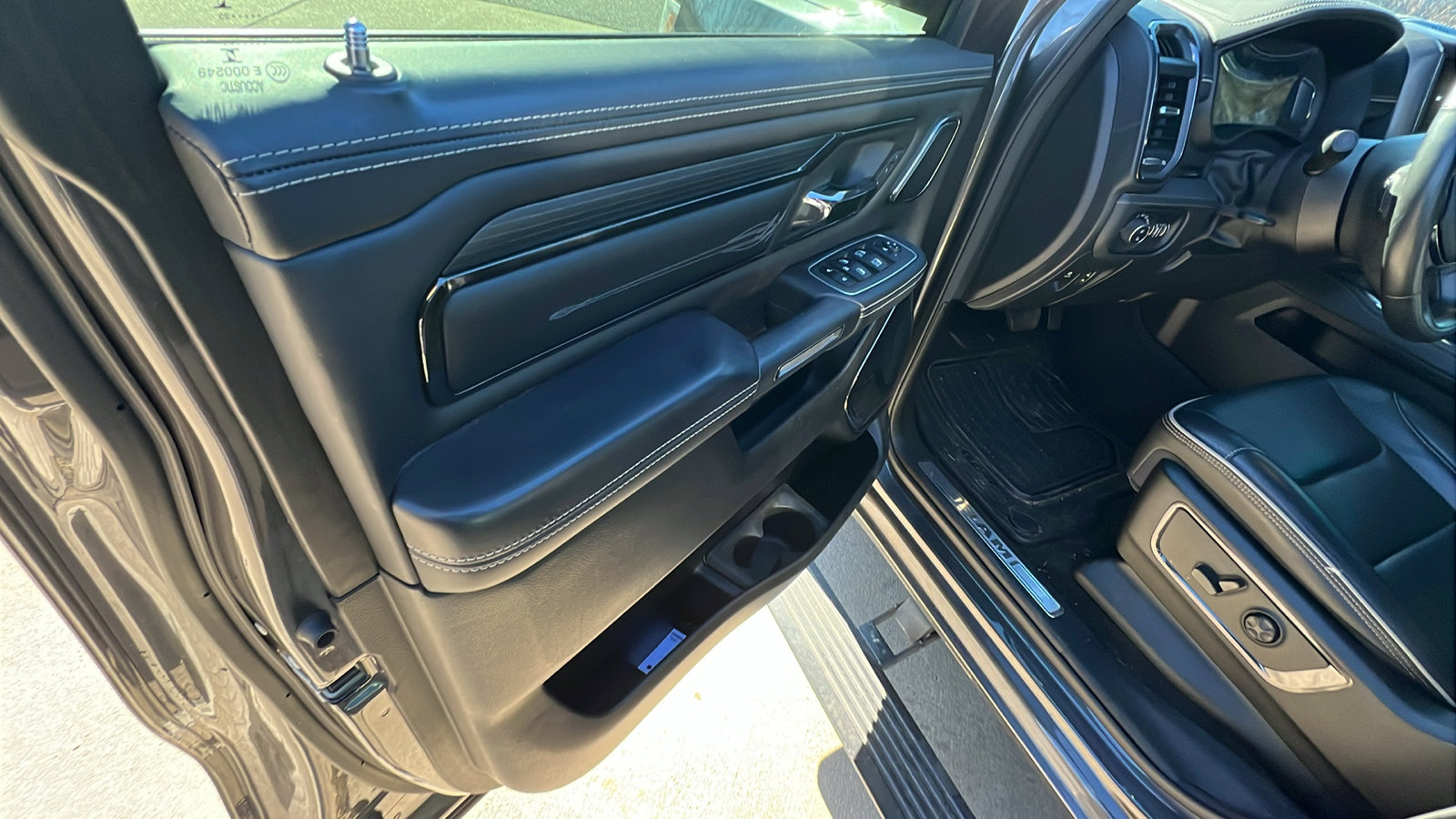 Used 2023 RAM 1500 Limited w/ Night Edition image 14