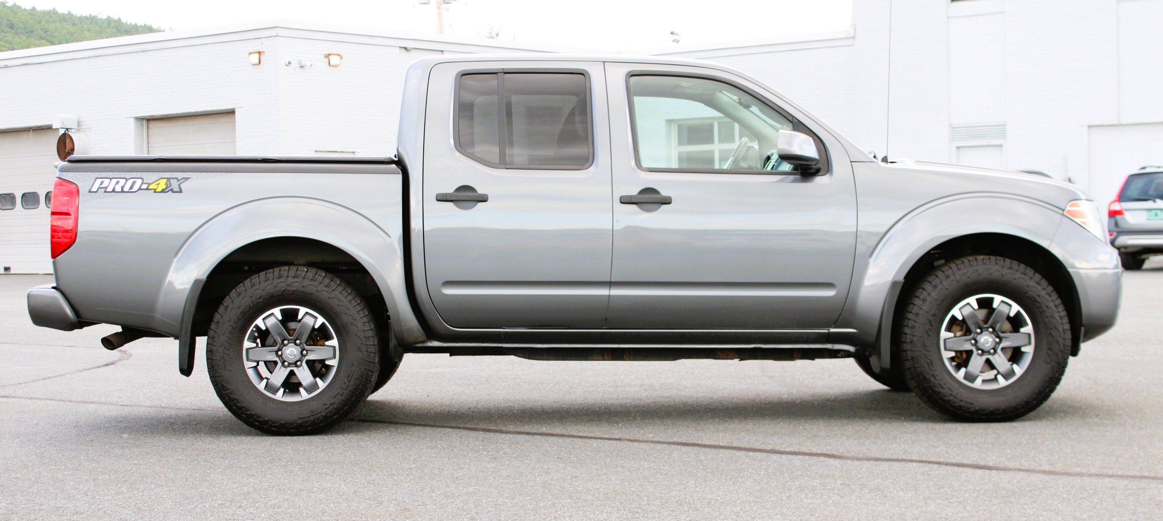 Used 2018 Nissan Frontier PRO-4X AWD/4WD image 5