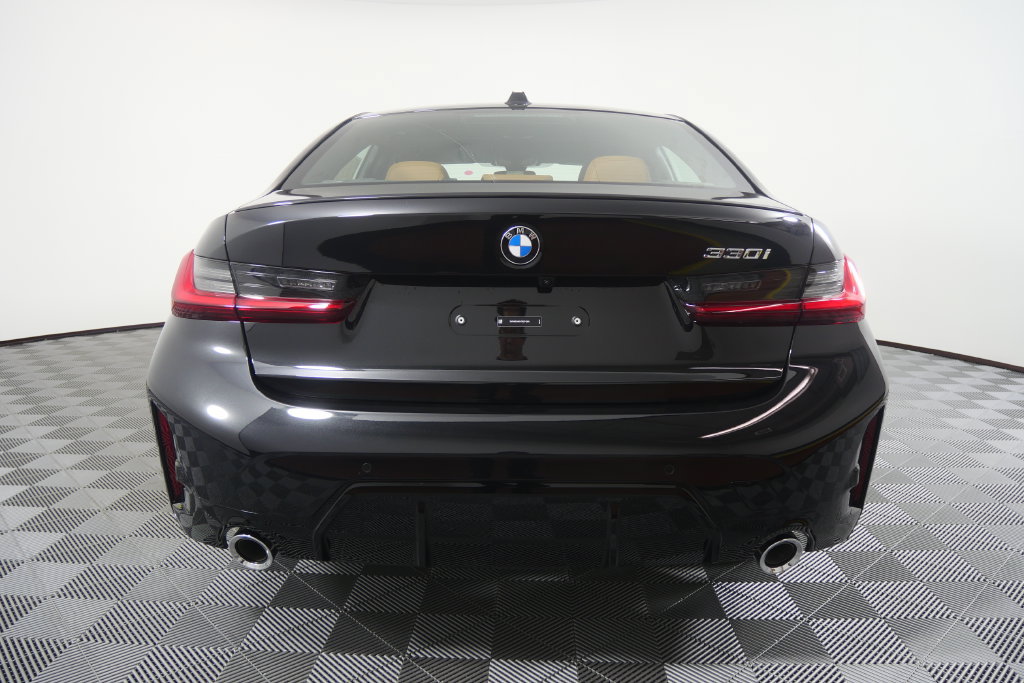 New 2026 BMW 330i Sedan w/ M Sport Package RWD image 5