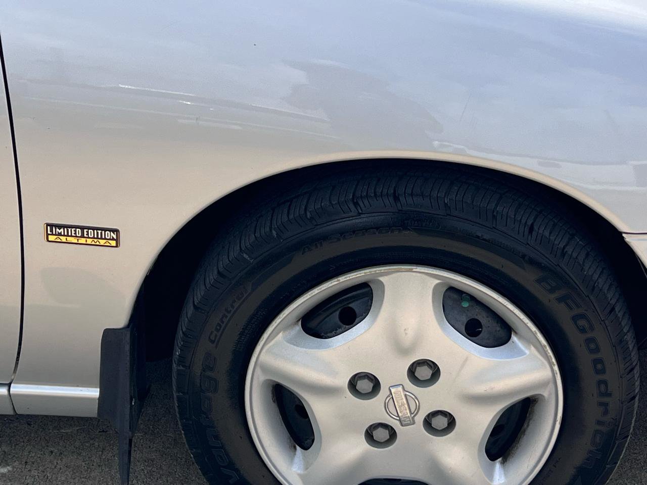 Used 2001 Nissan Altima GXE FWD image 15