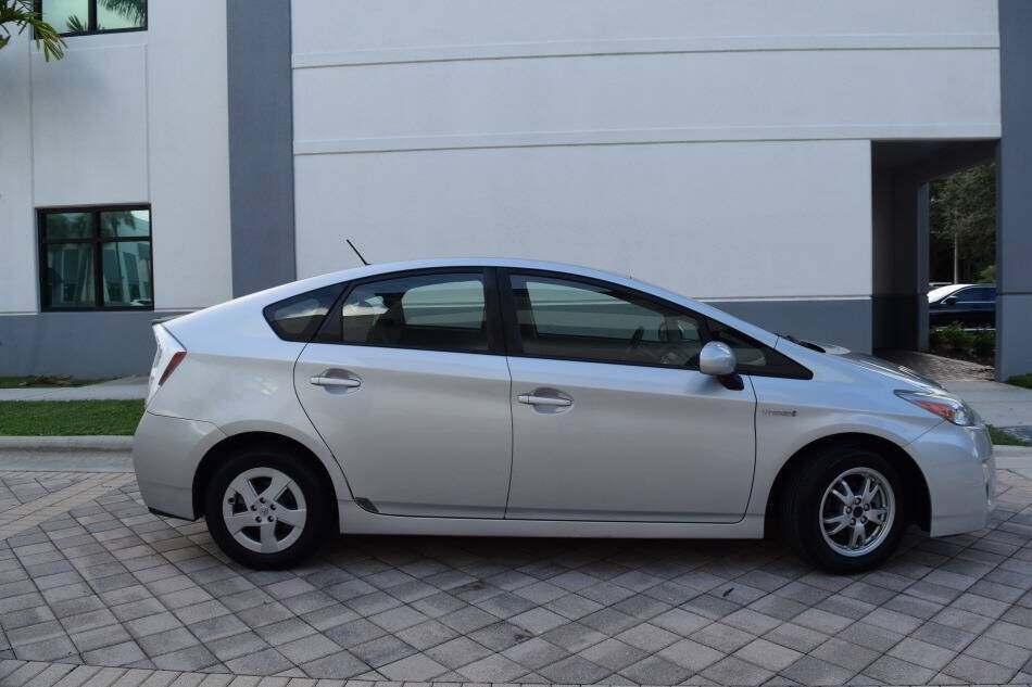 Used 2010 Toyota Prius Two FWD image 7