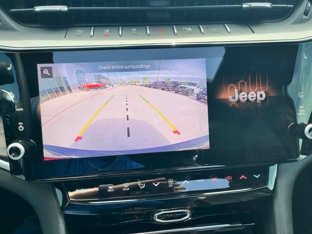 Used 2026 Jeep Grand Cherokee Limited w/ Limited Altitude Package RWD image 12