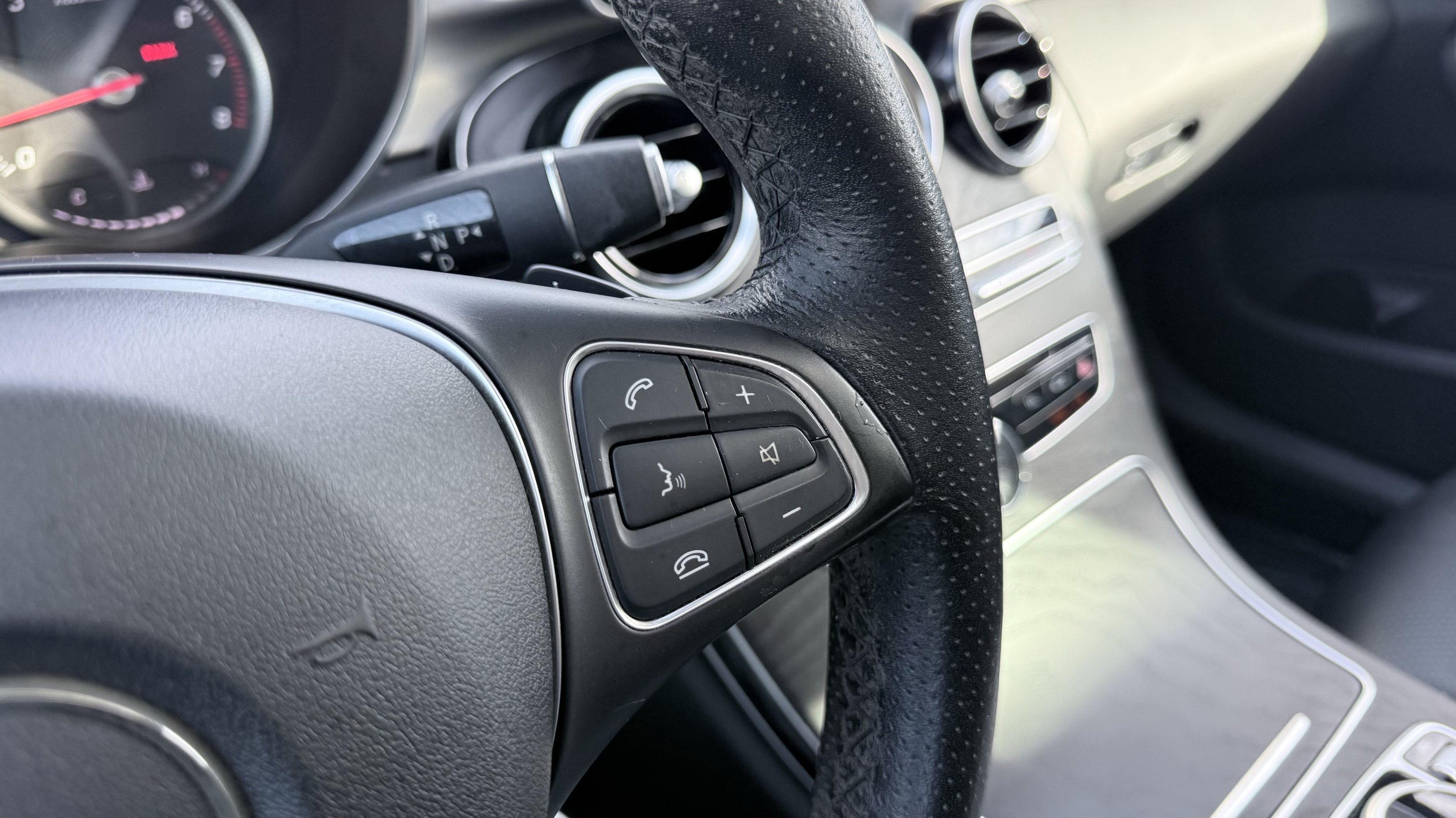 Used 2018 Mercedes-Benz C 300 Sedan w/ Premium Package image 47