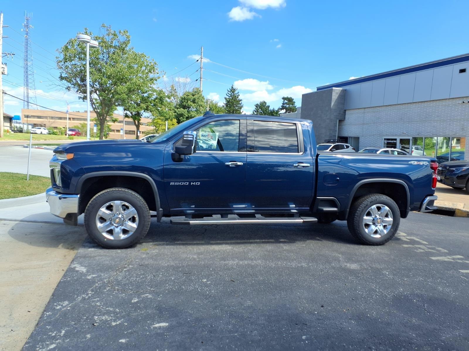 Used 2022 Chevrolet Silverado 2500 LTZ w/ LTZ Convenience Package AWD/4WD image 24