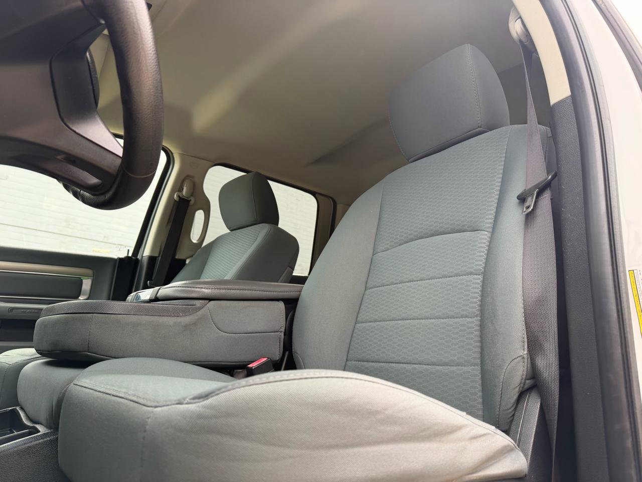 Used 2014 RAM 2500 SLT w/ Protection Group AWD/4WD image 10