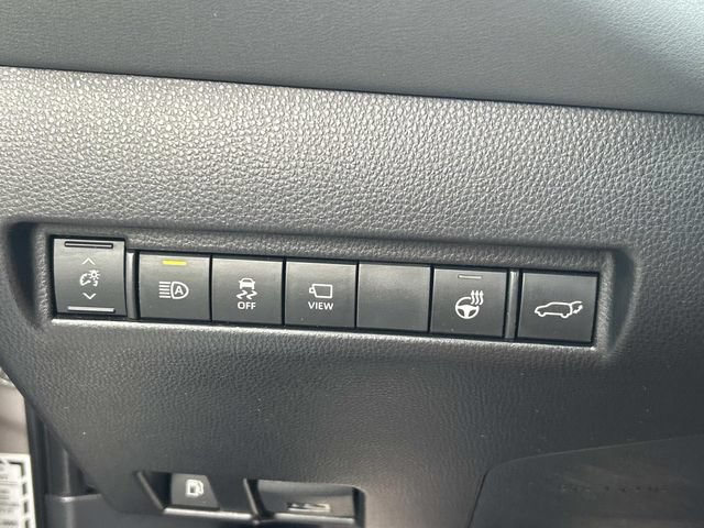 Used 2023 Toyota Venza Limited AWD/4WD image 28