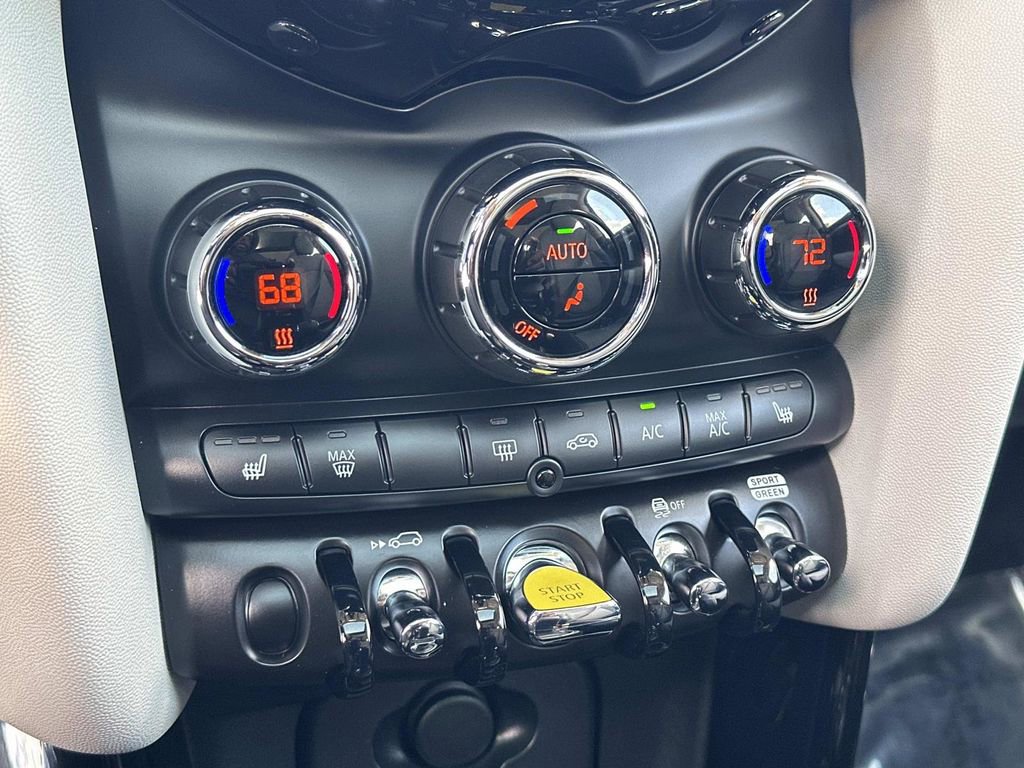 Used 2021 MINI Cooper SE w/ 6.5" Touchscreen Package image 13