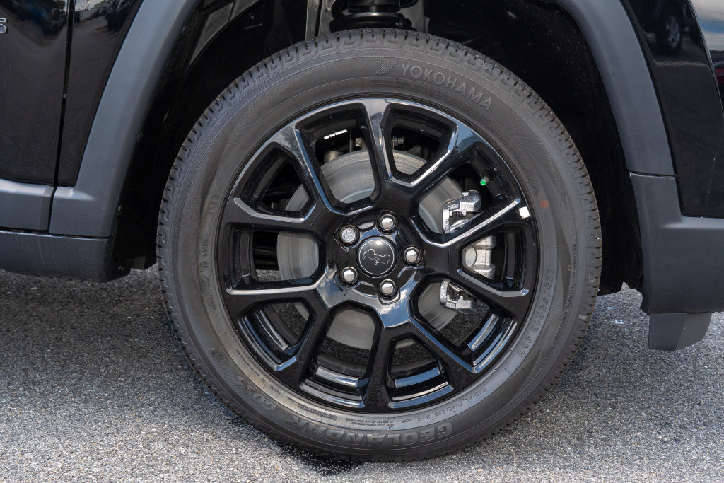 New 2026 Jeep Compass Latitude AWD/4WD image 33