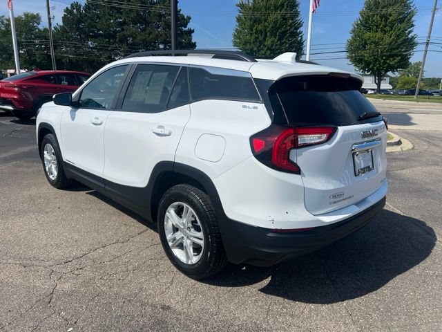 Used 2022 GMC Terrain SLE w/ Driver Convenience Package AWD/4WD image 8