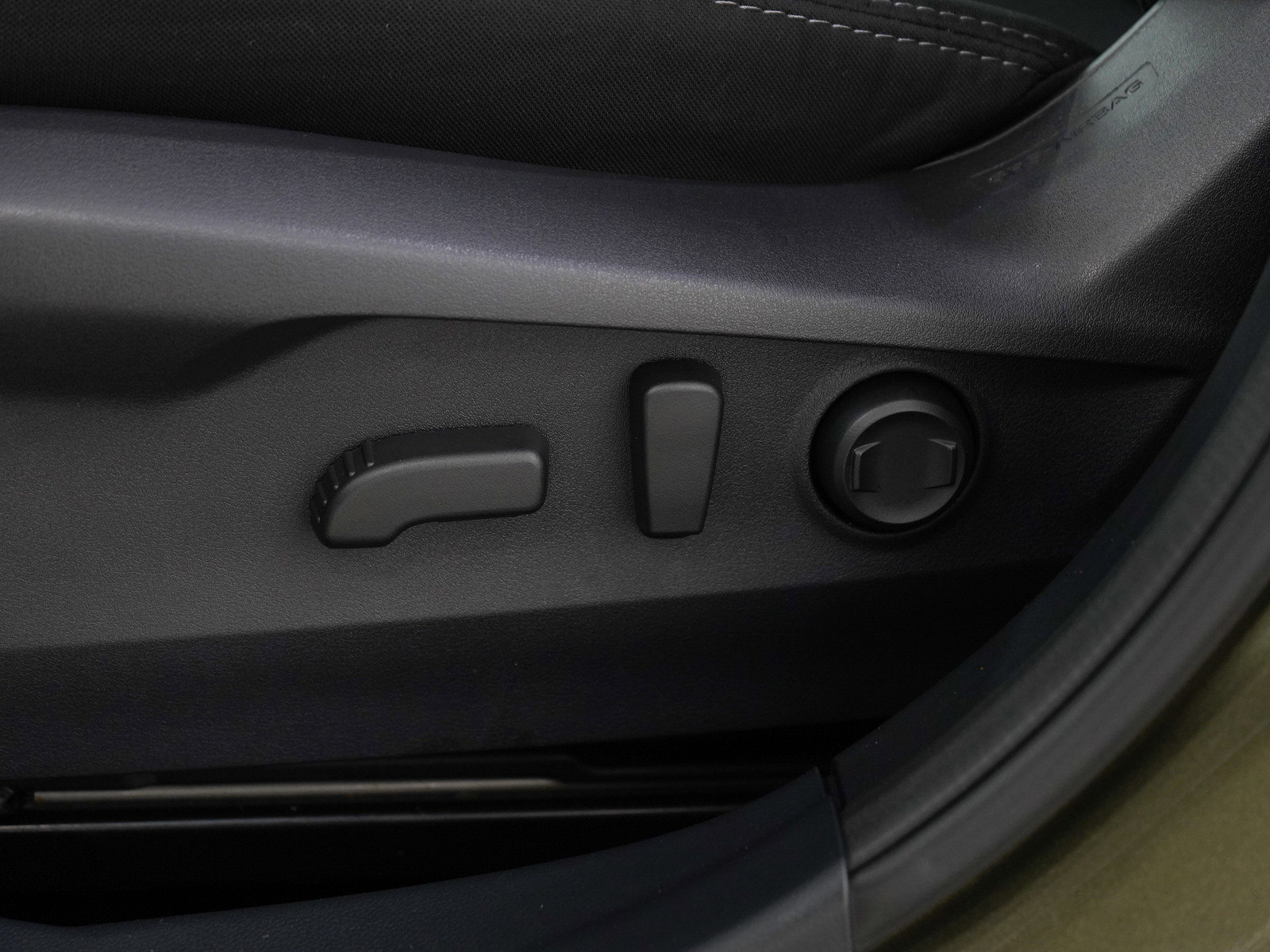 Certified 2025 Subaru Outback Premium image 27