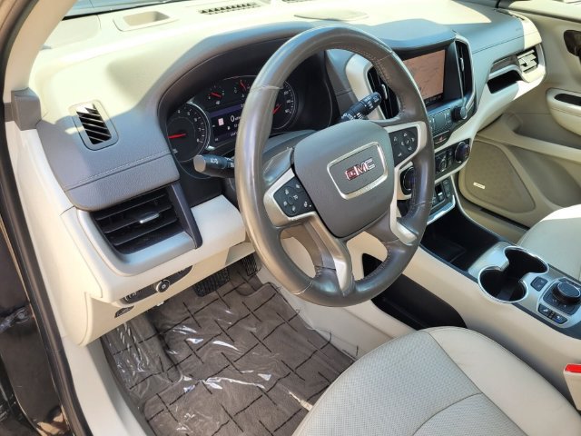 Used 2020 GMC Terrain Denali w/ Denali Premium Package FWD image 16