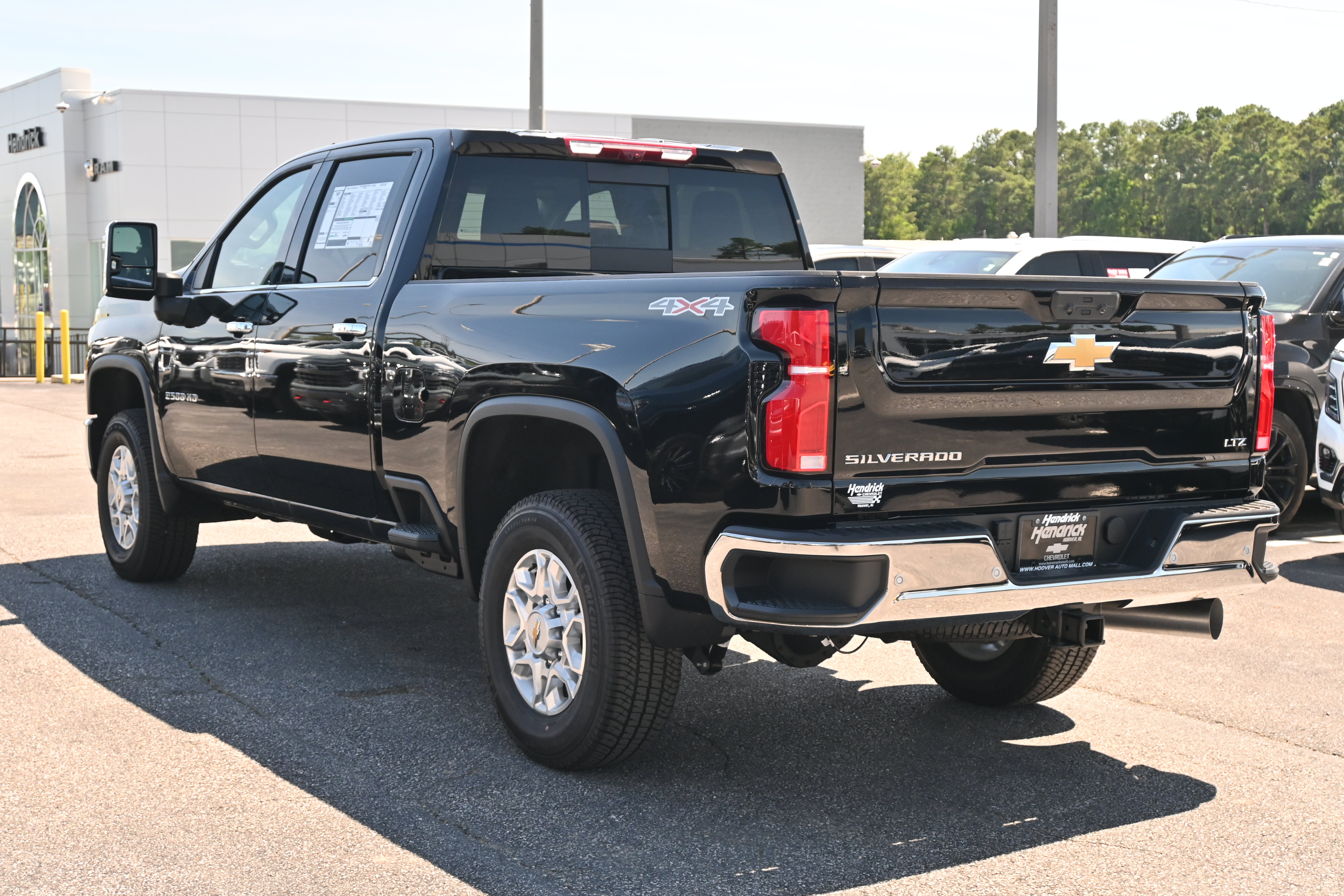 New 2026 Chevrolet Silverado 2500 LTZ w/ LTZ Premium Package AWD/4WD image 8