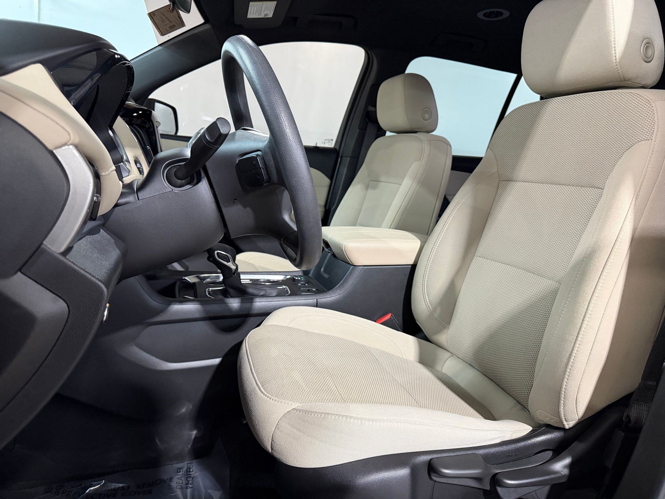 Used 2023 Chevrolet Traverse LS w/ Safety Package AWD/4WD image 4
