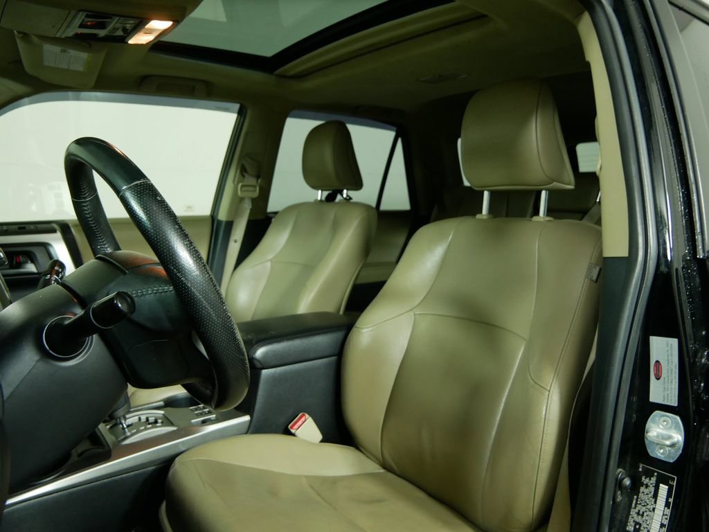 Used 2012 Toyota 4Runner Limited AWD/4WD image 9