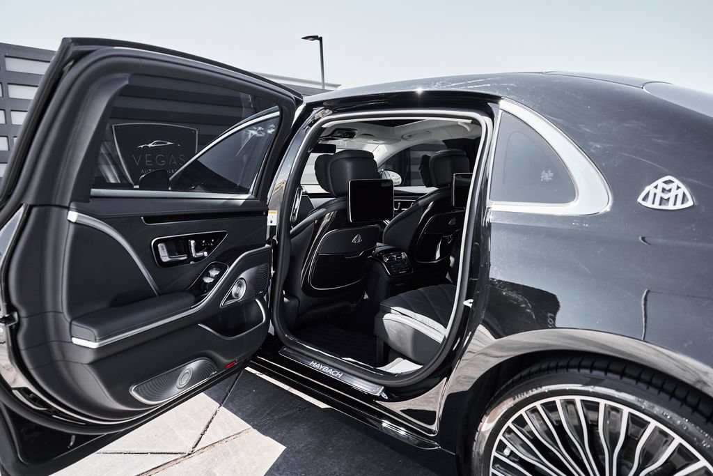 Used 2023 Mercedes-Benz Maybach S 680 4MATIC image 29