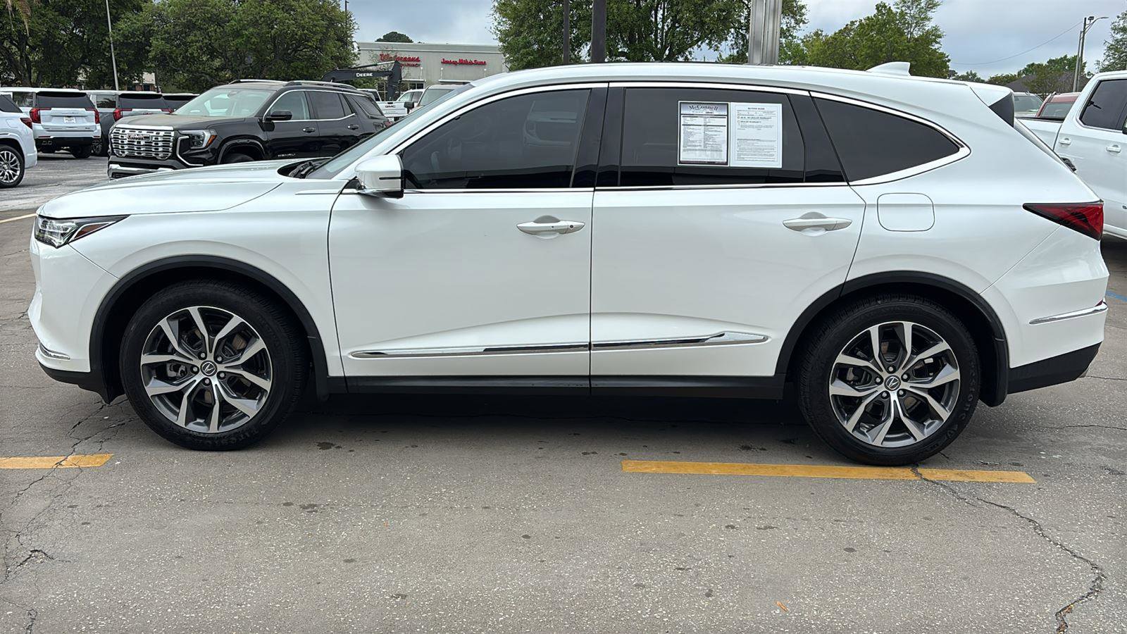 Used 2022 Acura MDX FWD w/ Technology Package image 4