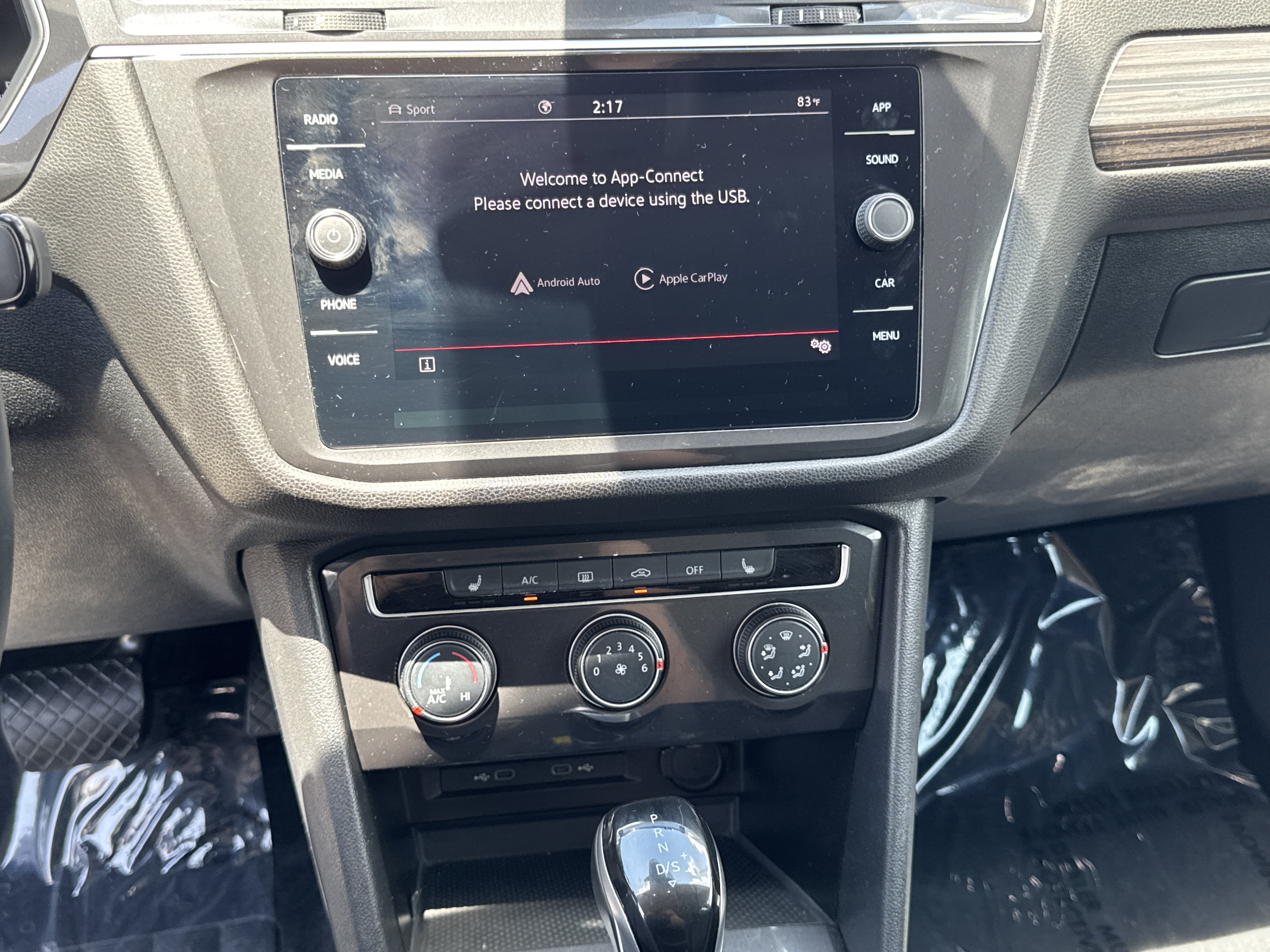 Certified 2024 Volkswagen Tiguan Wolfsburg Edition AWD/4WD image 27