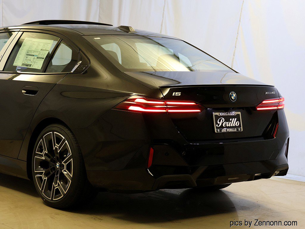 New 2026 BMW i5 eDrive40 w/ M Sport Package image 8