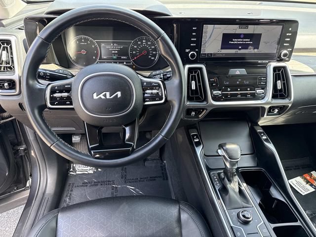 Used 2023 Kia Sorento S w/ Panoramic Sunroof Package AWD/4WD image 18