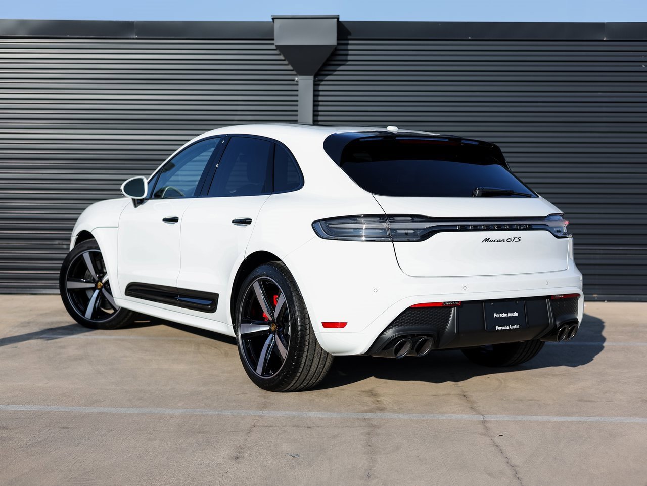 New 2026 Porsche Macan GTS image 3